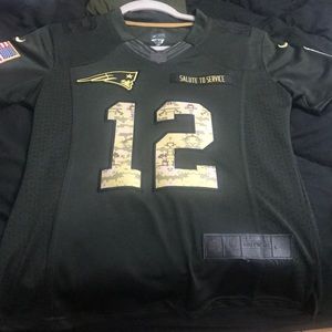 TOM BRADY SALUTE TO SERVICE